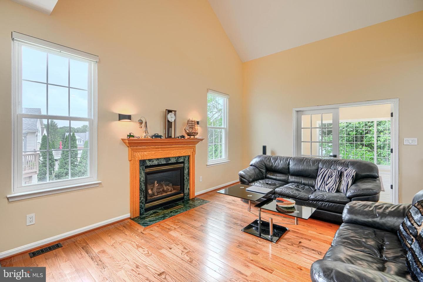 704 Greenglade Court photo 12