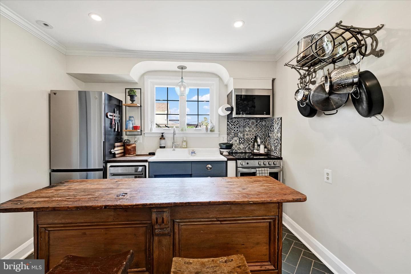 221 Thomas Street photo 17