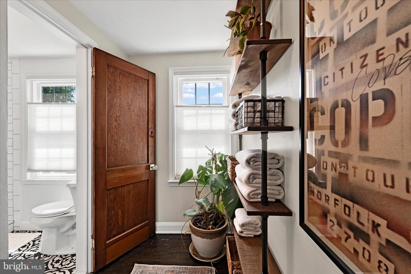 221 Thomas Street photo 22