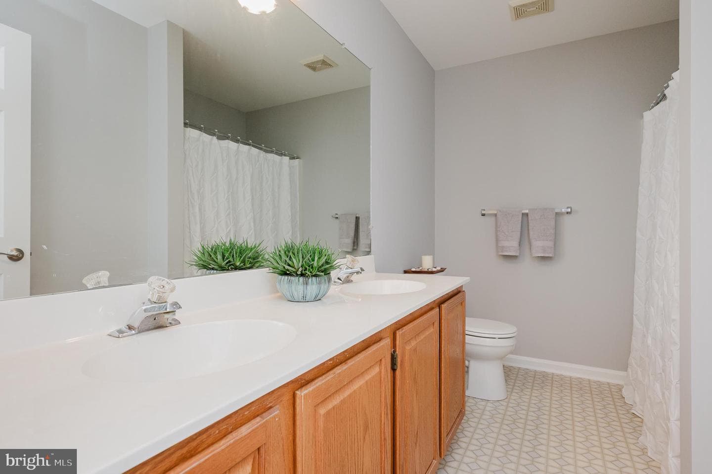 922 Delray Drive photo 40