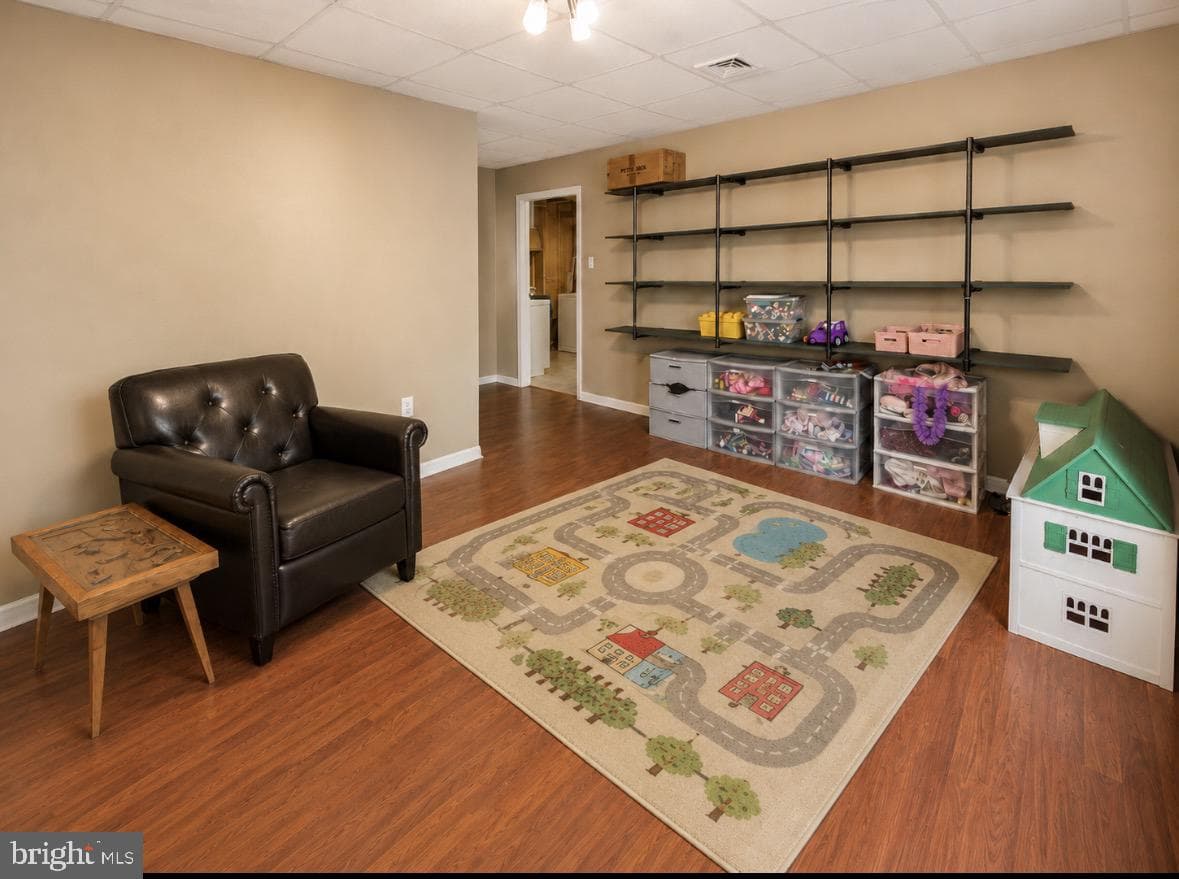425 Kentmore Terrace photo 14