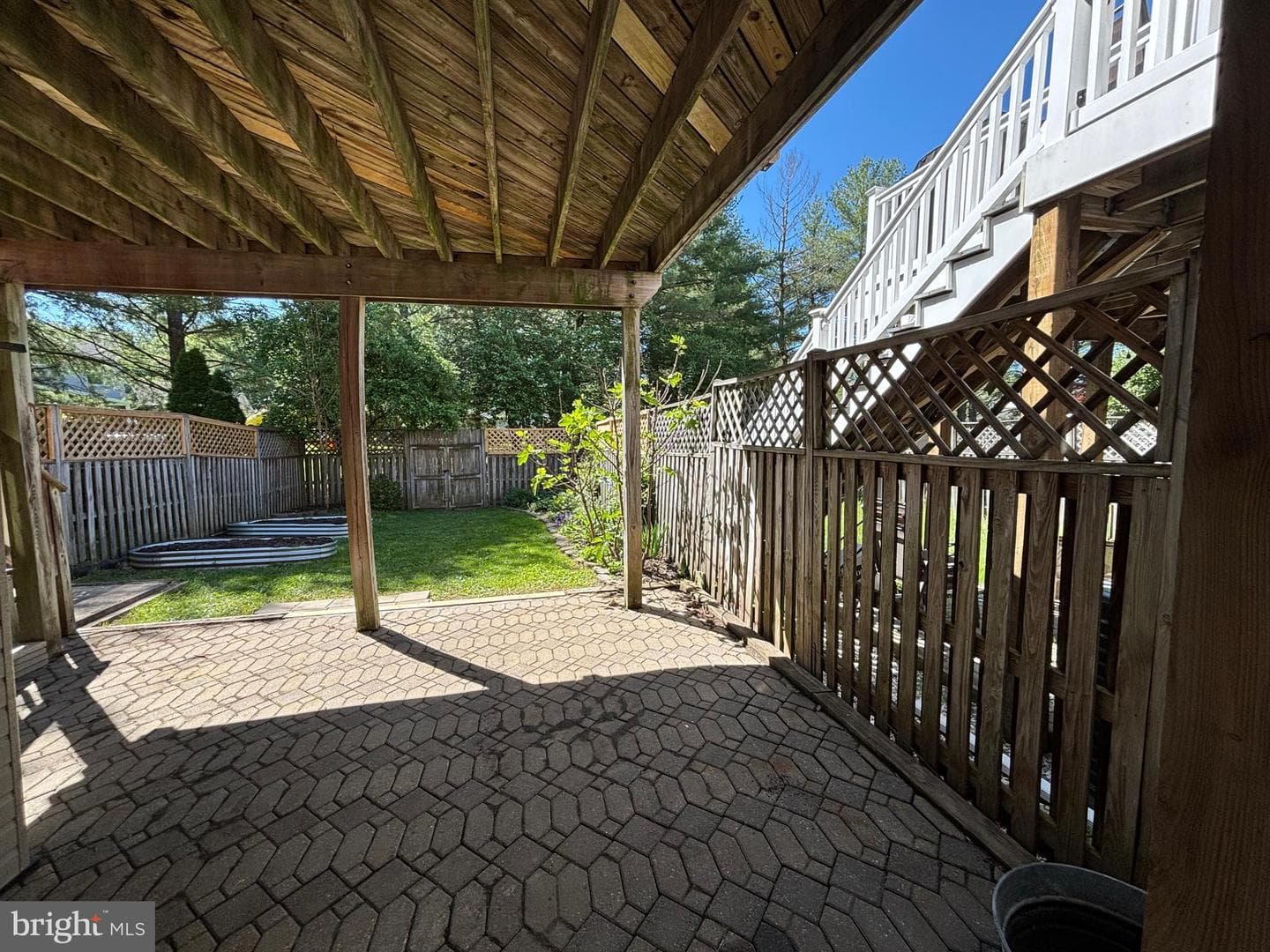 425 Kentmore Terrace photo 16