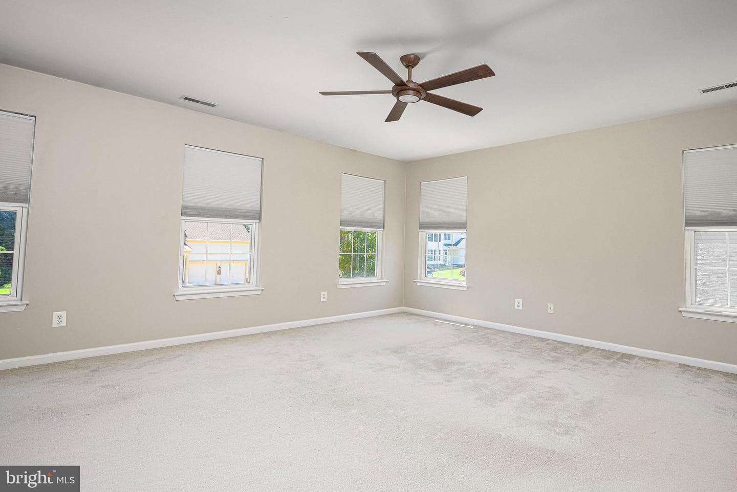 436 Clydebank Drive photo 24