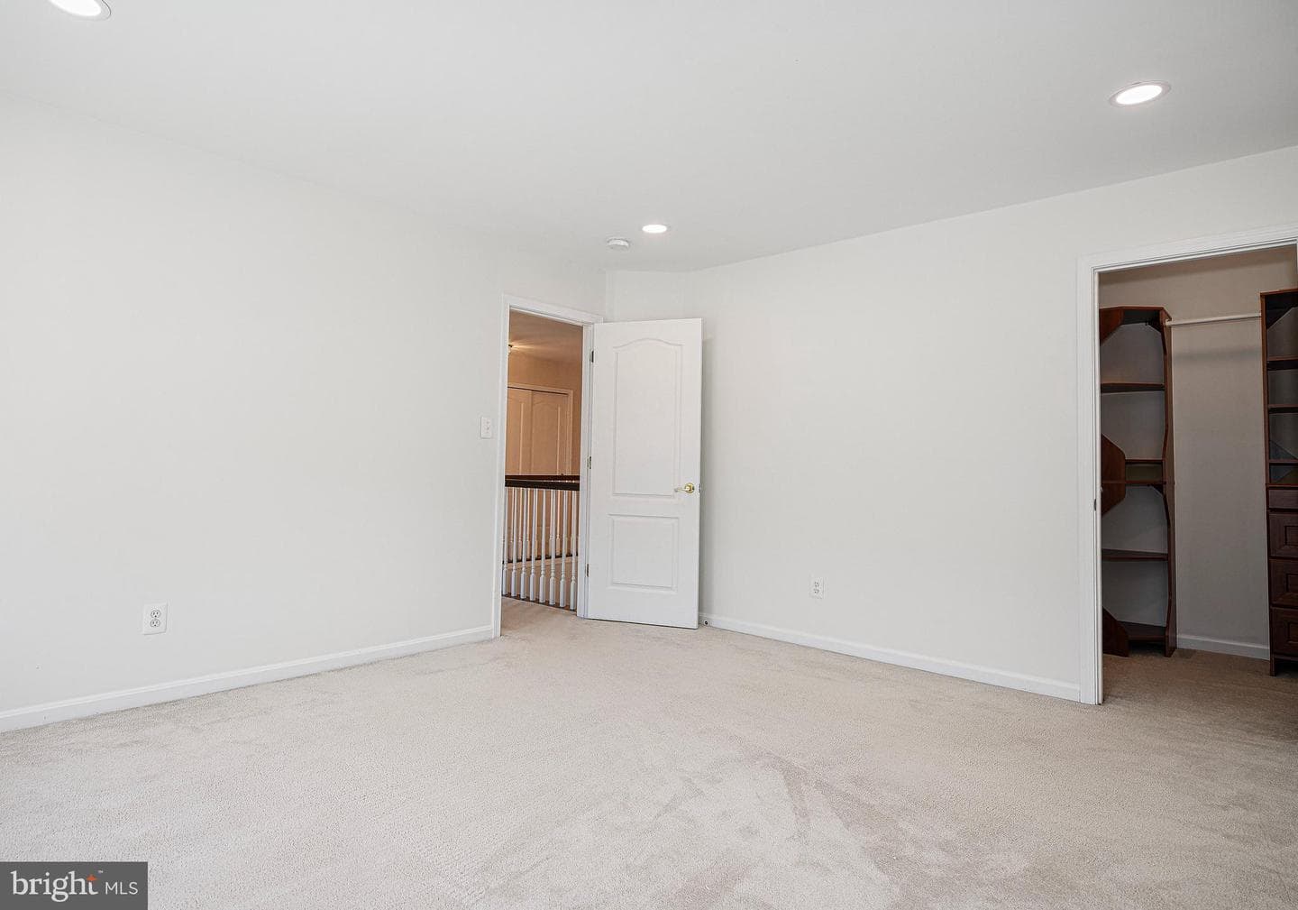 436 Clydebank Drive photo 28
