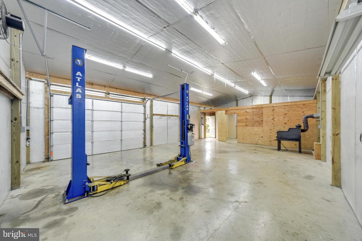 304 Timothy Drive photo 39