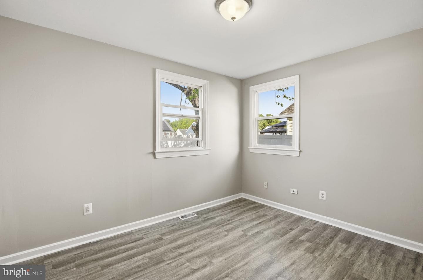 166 Bannister Ave photo 14