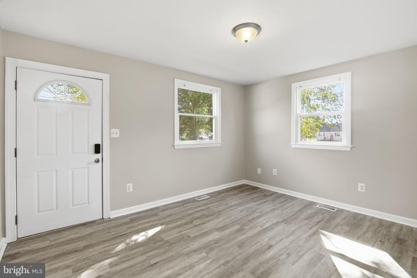 166 Bannister Ave photo 5