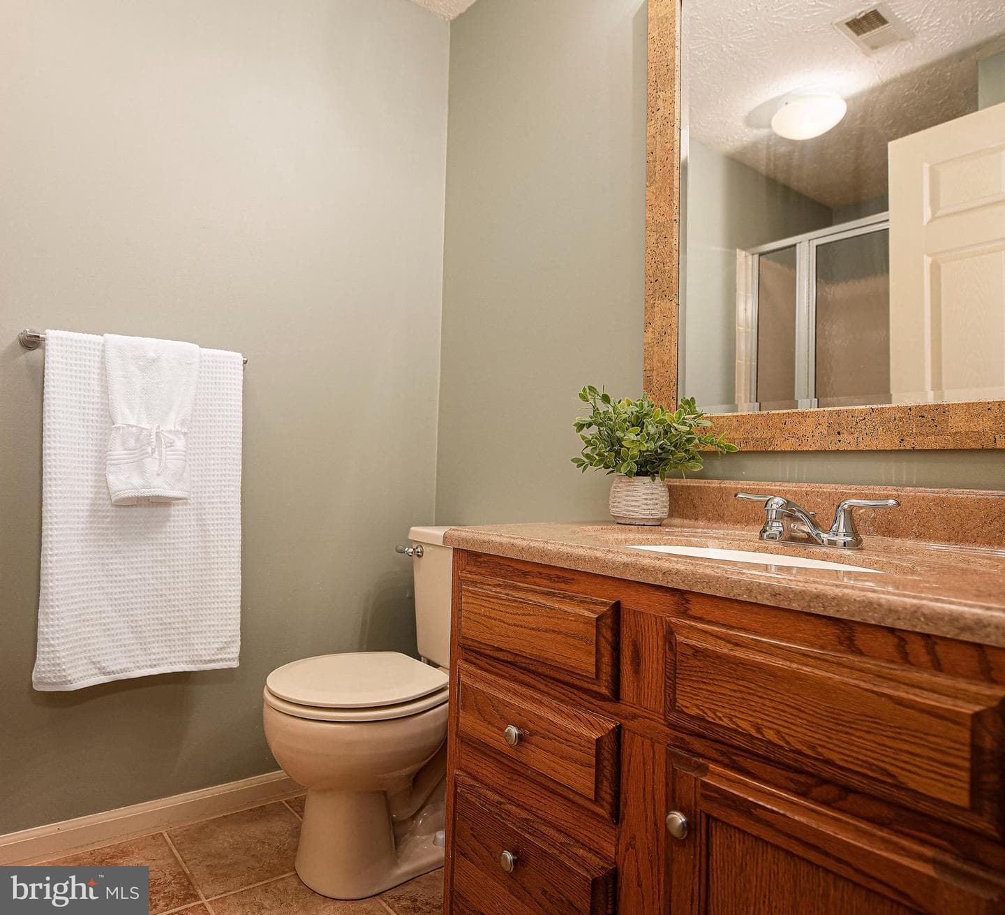 405 Ashton Lane photo 24