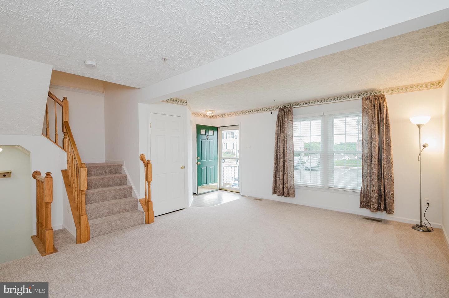 556 Macintosh Circle photo 3