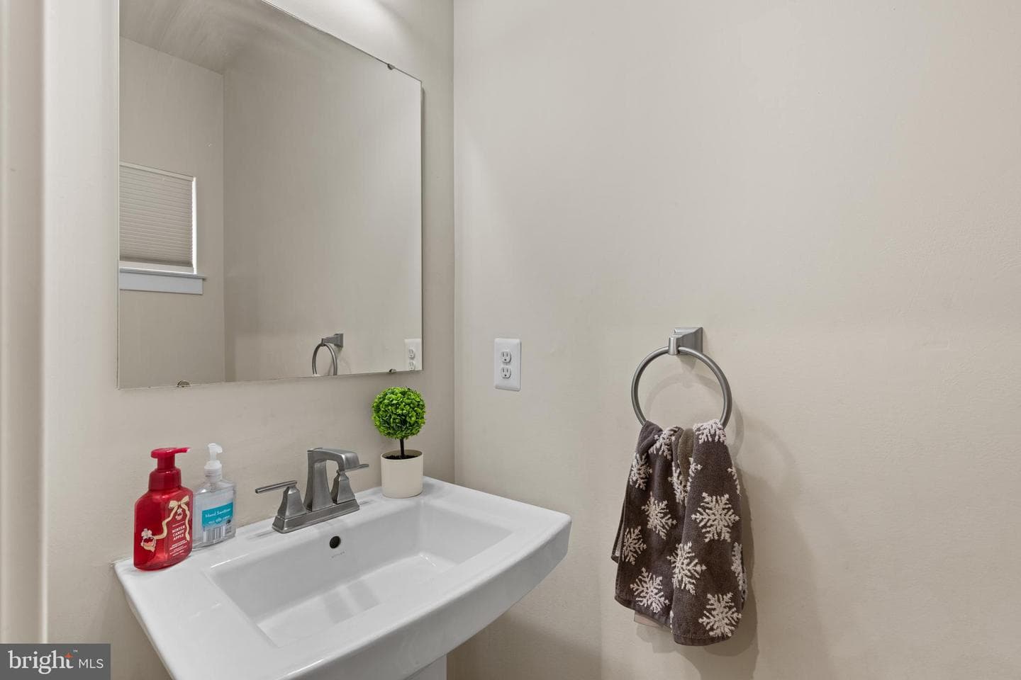 3604 Darvell Circle photo 46