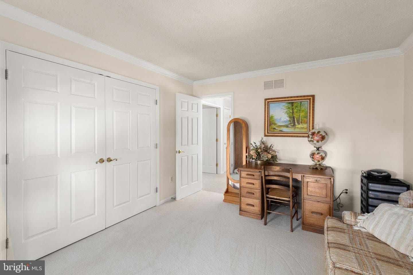 612 Loring Avenue photo 30