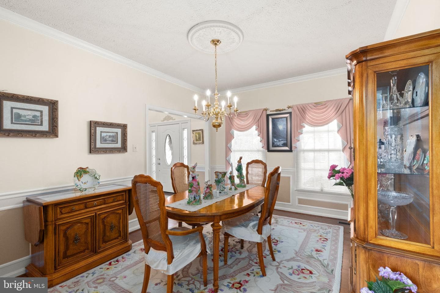 612 Loring Avenue photo 6