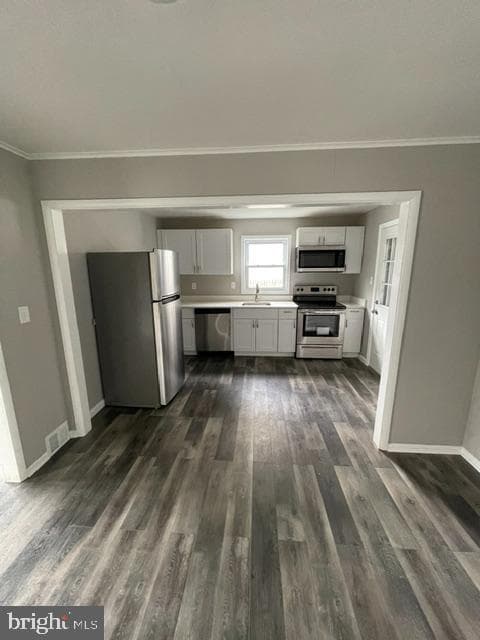 605 Camilla St photo 7
