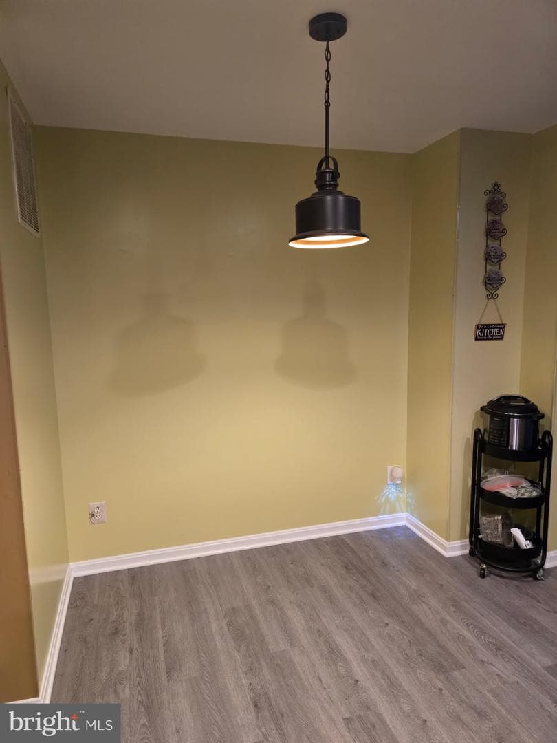 217 Ferring Court photo 11