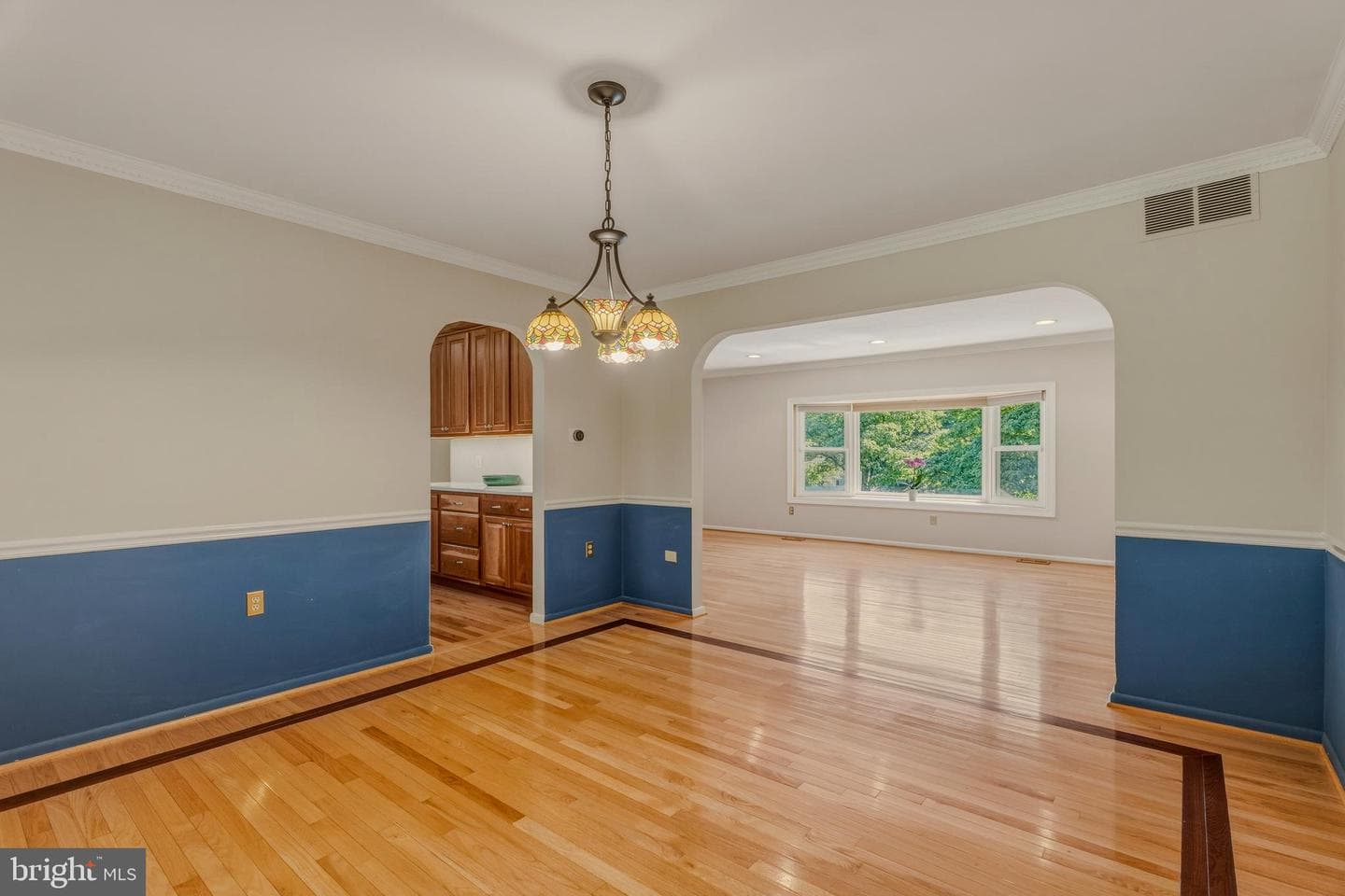 2504 Burgundy Drive photo 15