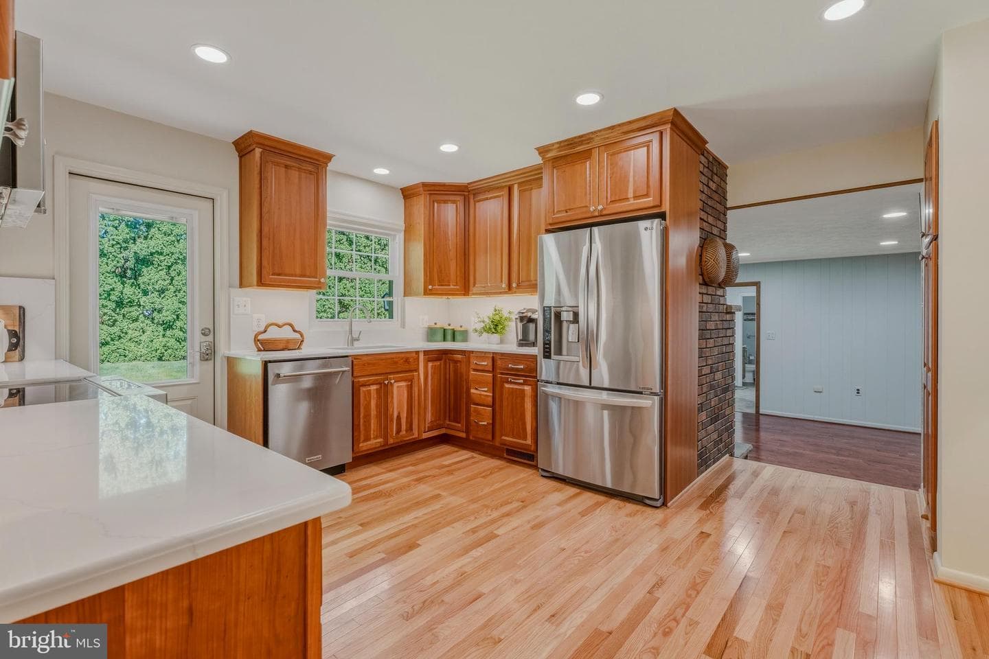 2504 Burgundy Drive photo 16