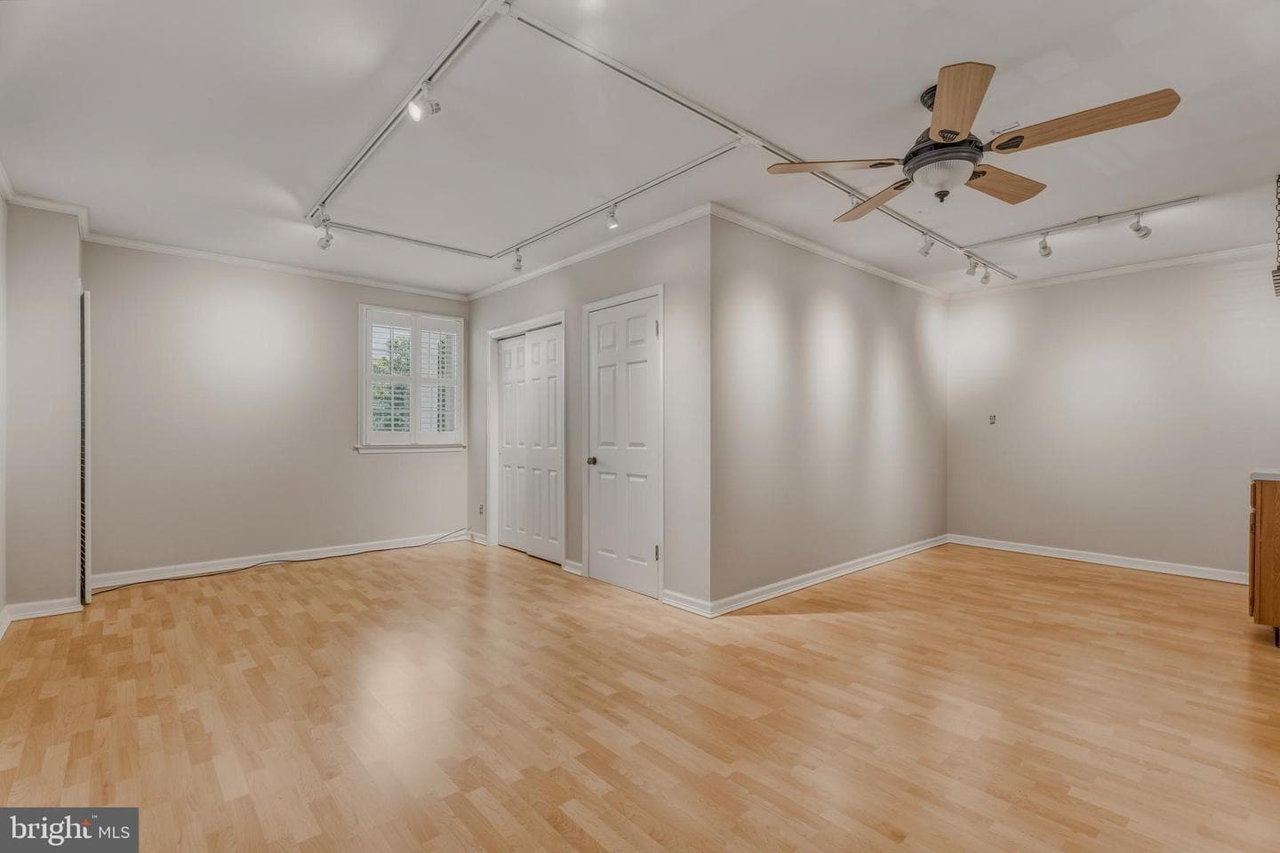 2504 Burgundy Drive photo 32