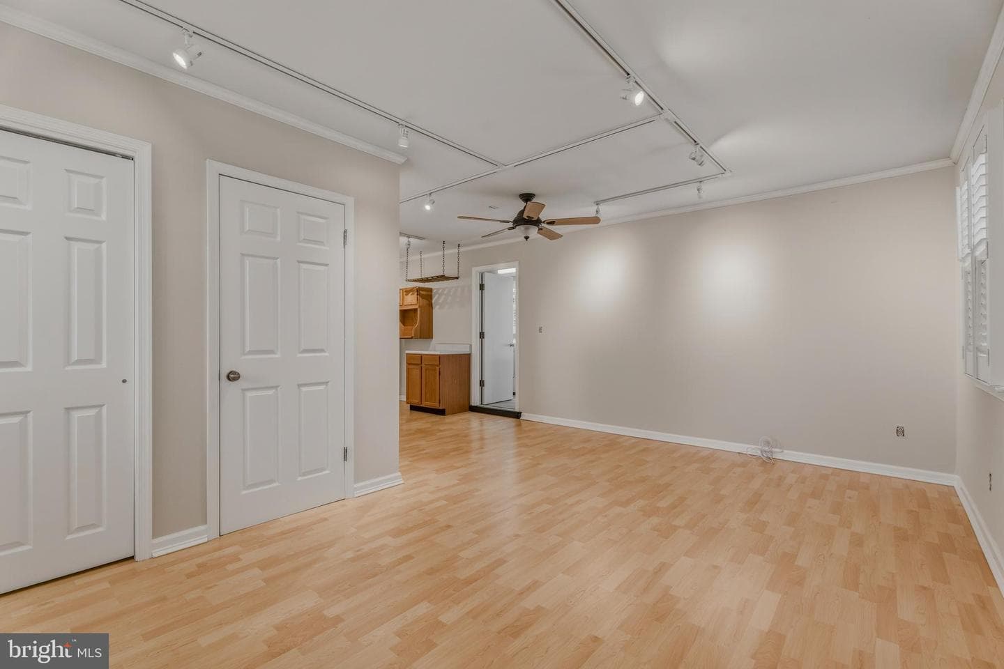 2504 Burgundy Drive photo 33