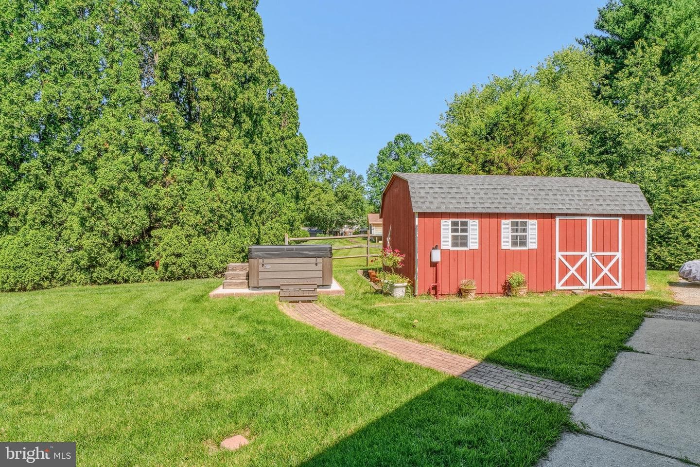 2504 Burgundy Drive photo 53