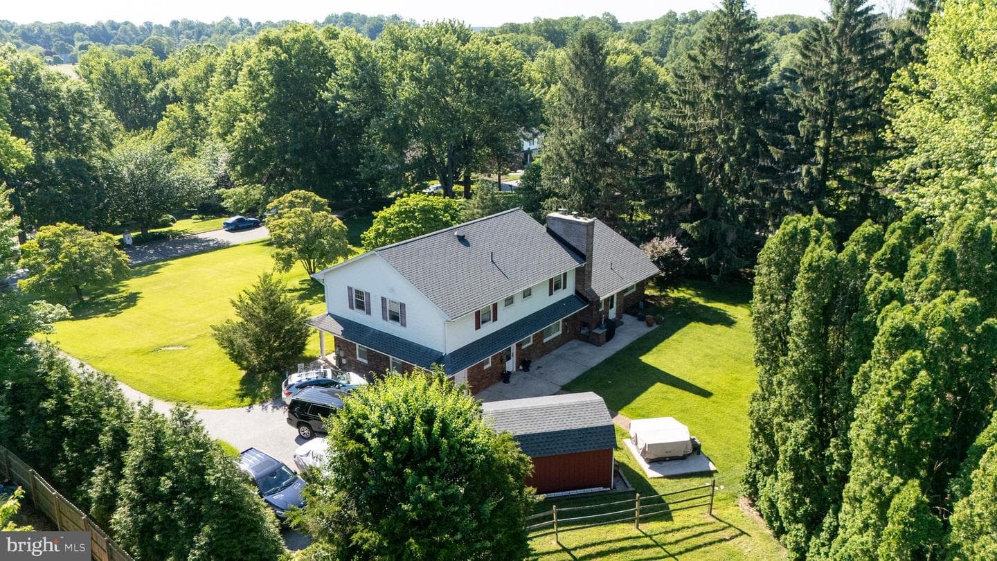 2504 Burgundy Drive photo 61