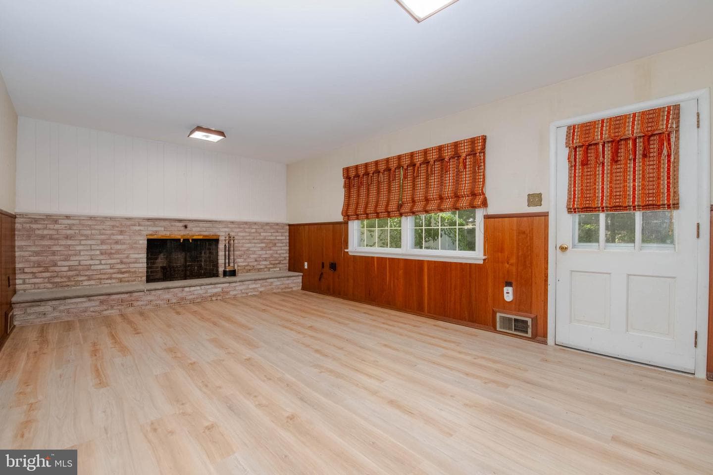 434 Woodcrest Drive photo 10