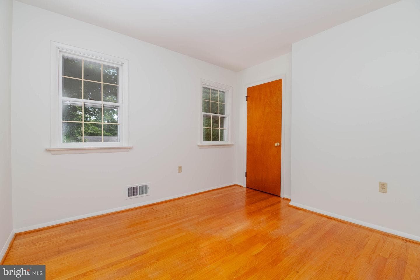434 Woodcrest Drive photo 15