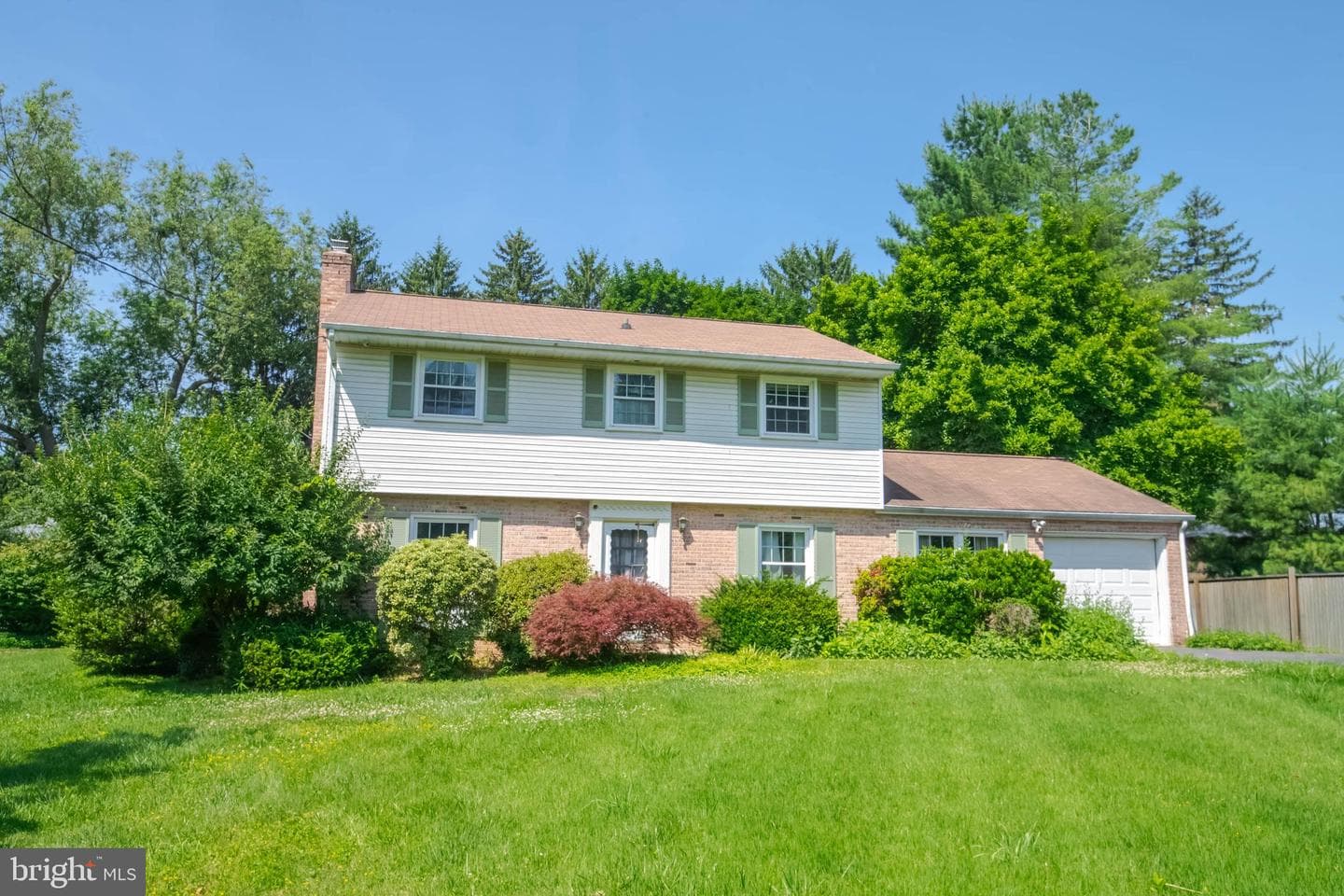 306 Cherokee Pl photo 4