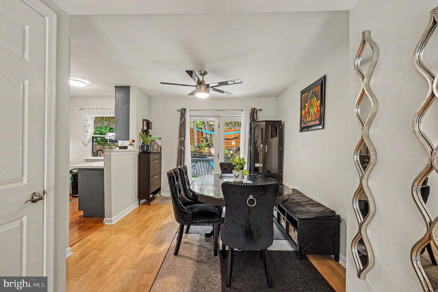 743 Custis Street photo 4