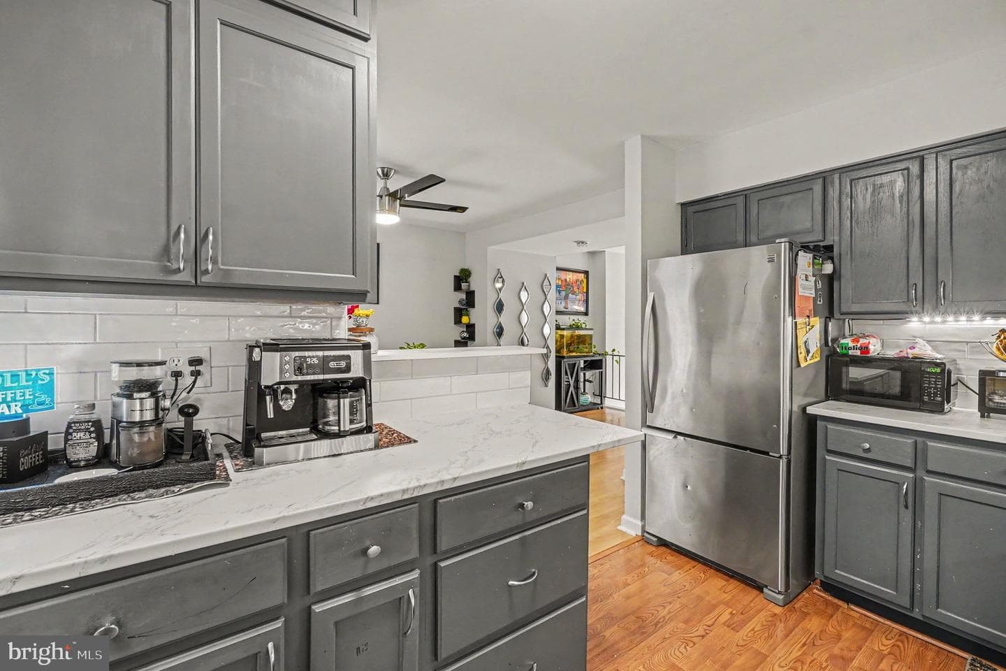 743 Custis Street photo 9