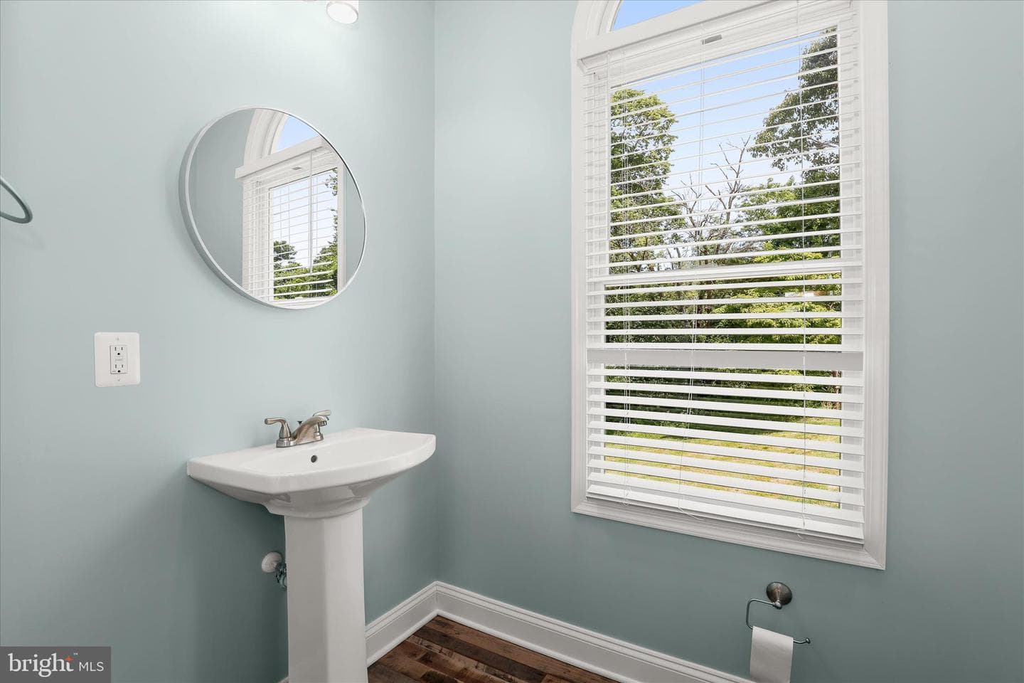 3003 Sheffield Court photo 123