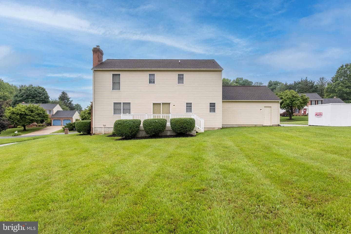 1802 Hamlet Place S photo 20