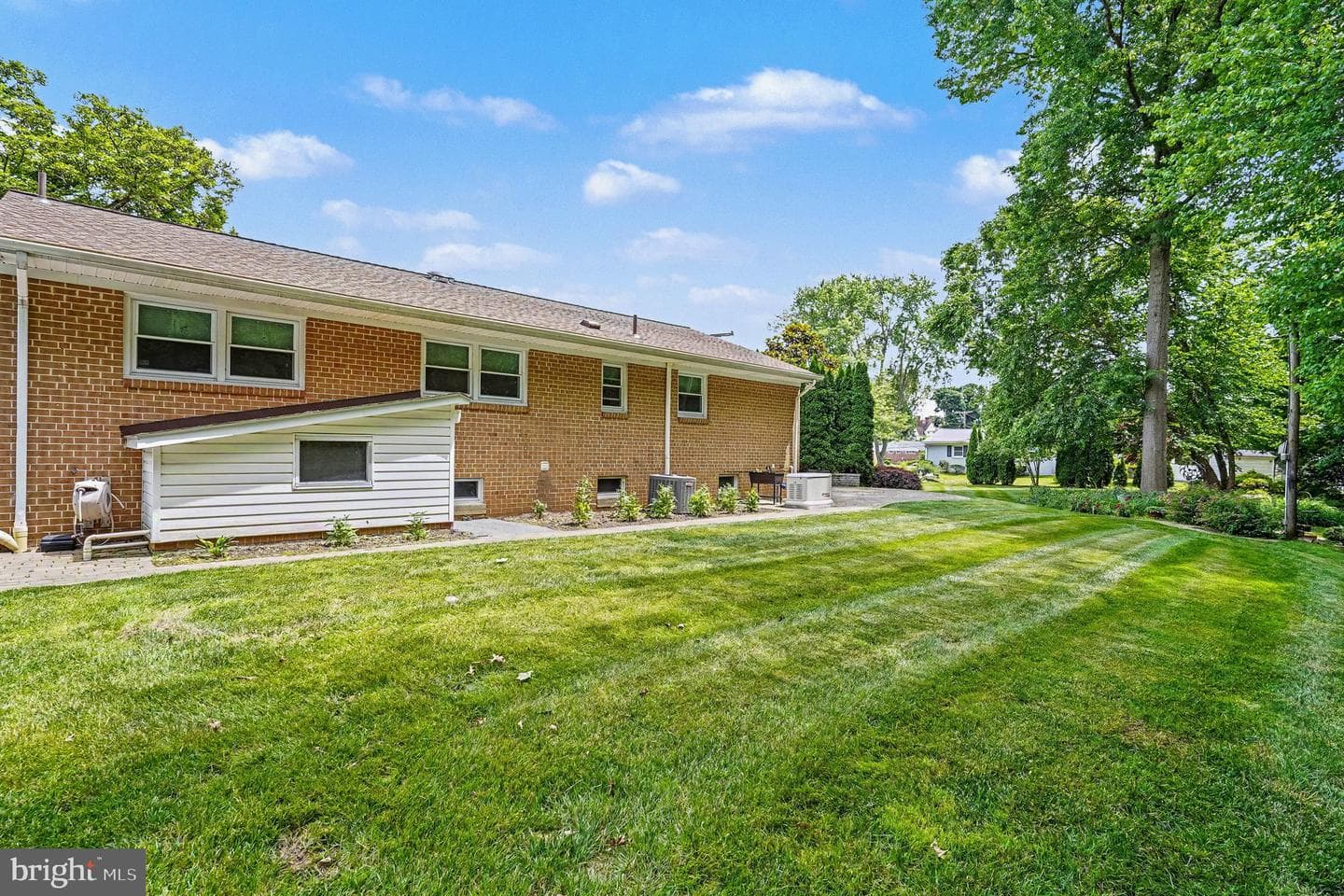 102 Graceford Drive photo 34