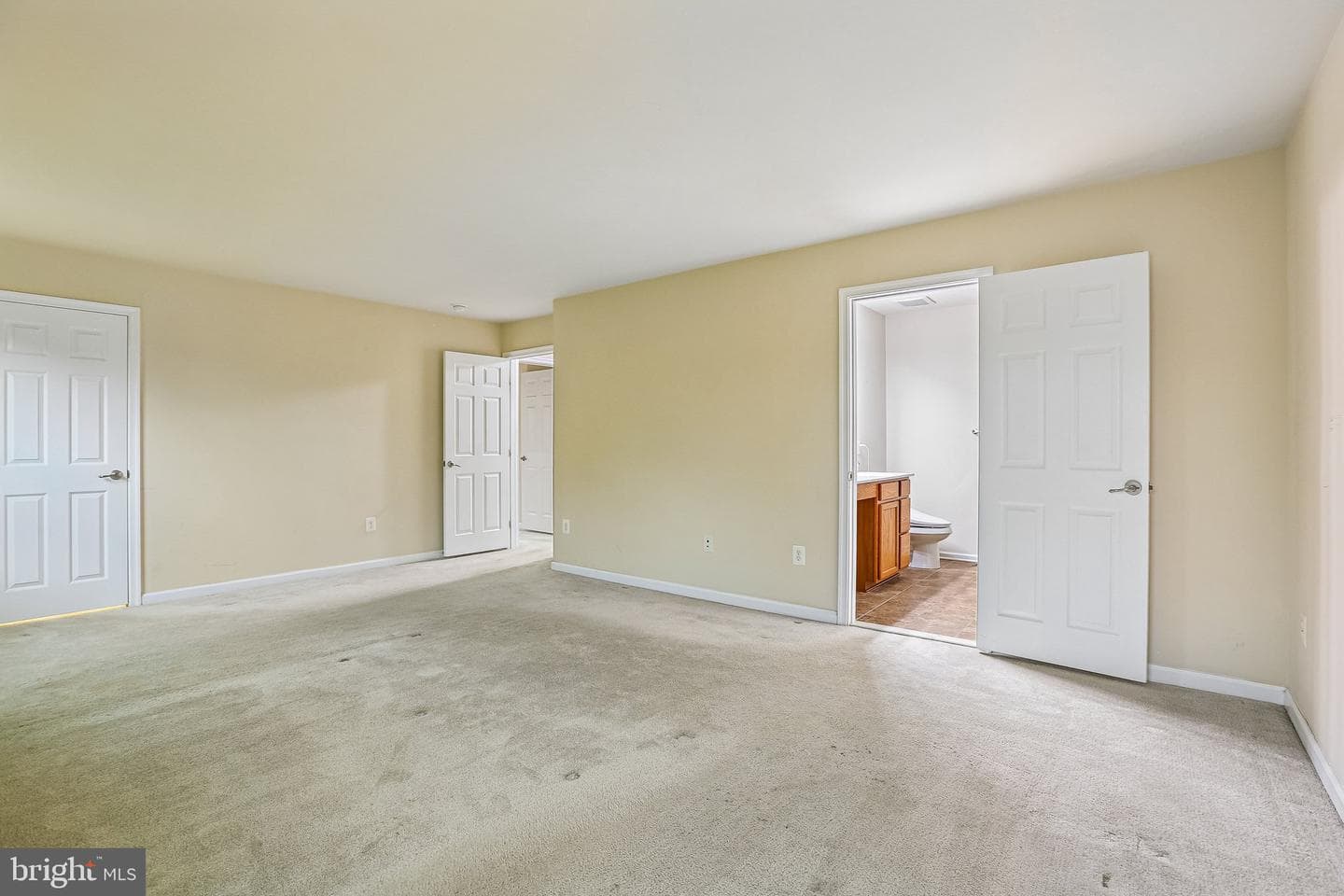 53 Haverhill Rd photo 31