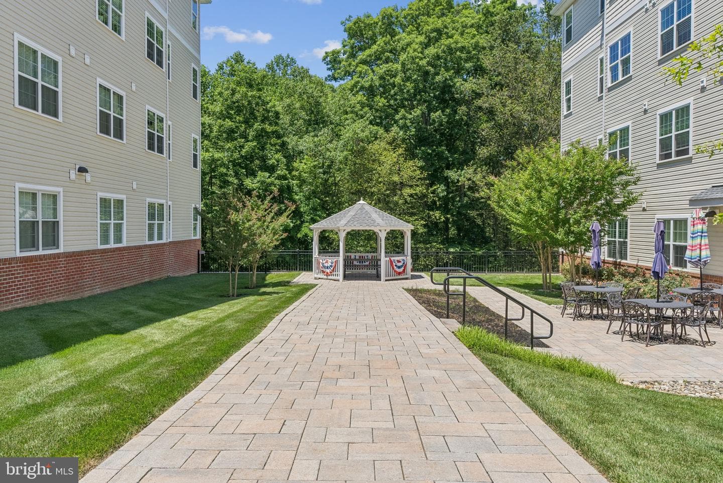 261 Beckenham Circle #402 photo 29