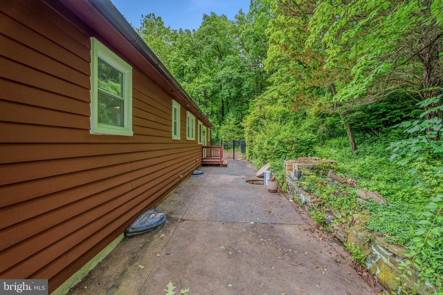 2327 Sherwood Lane photo 37