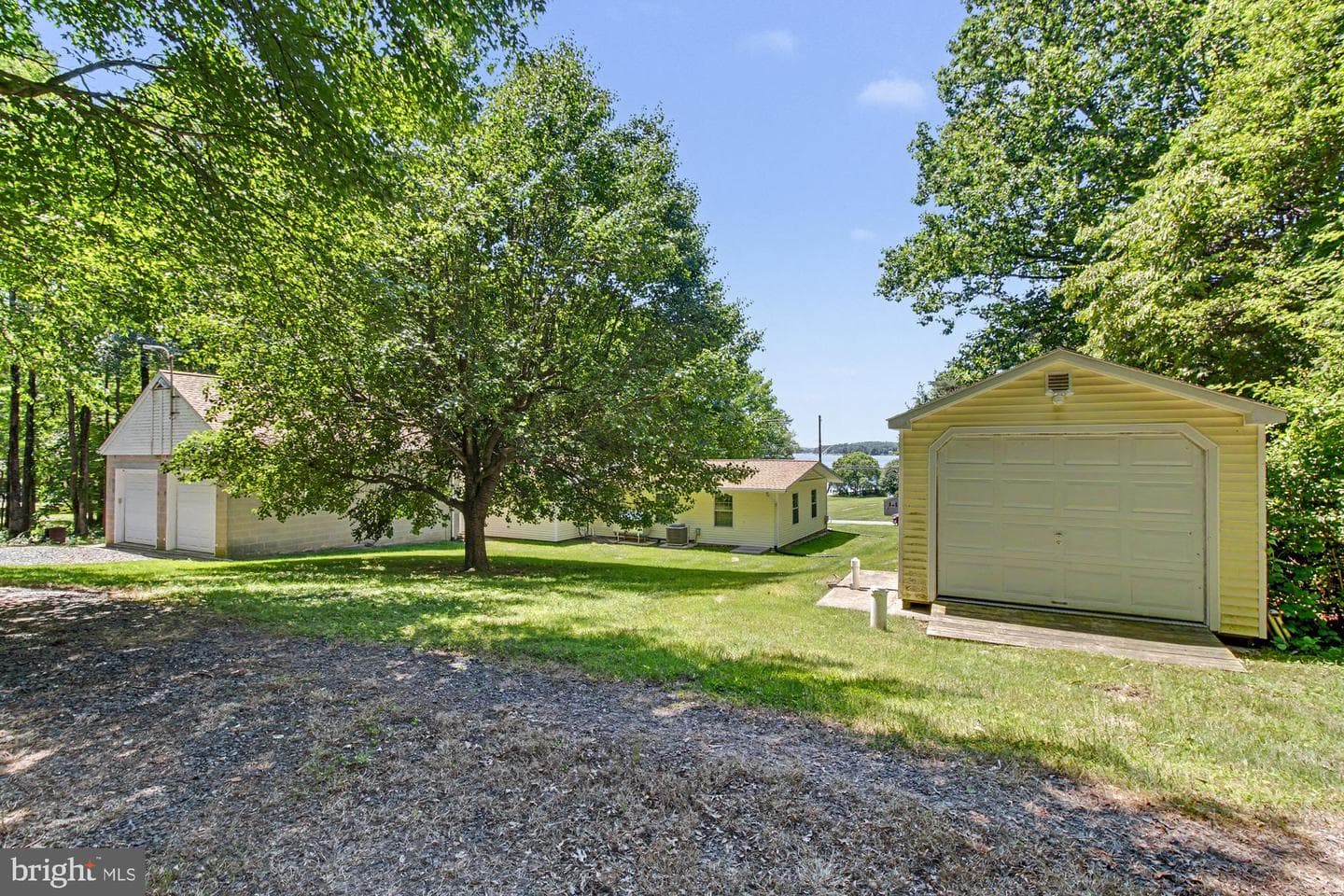 1915 Park Beach Drive photo 39