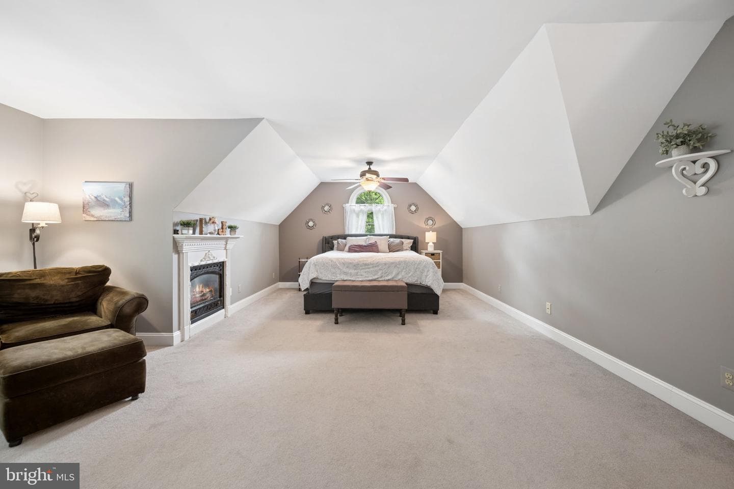 813 Saint Ann Drive photo 45