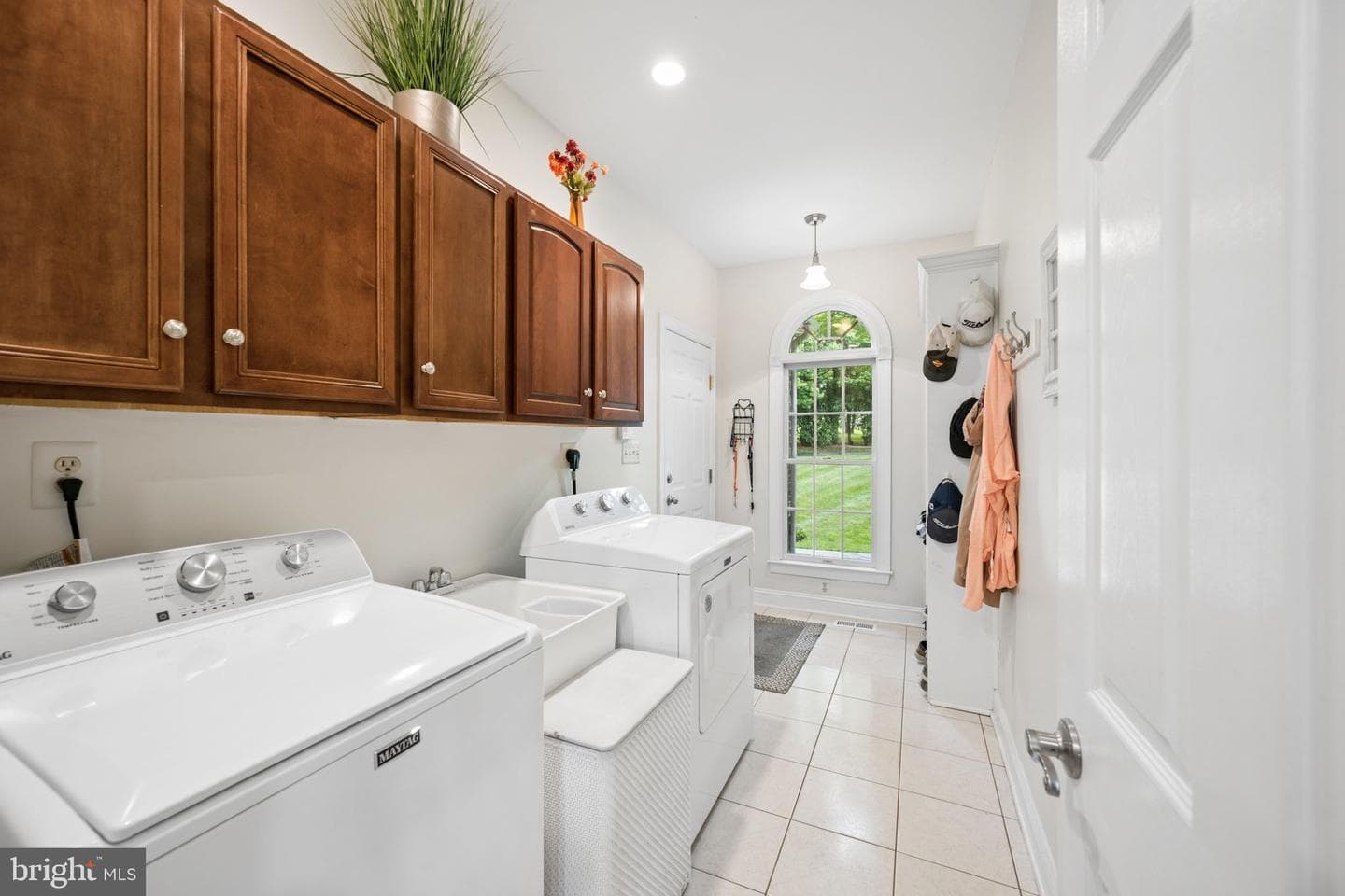 813 Saint Ann Drive photo 66
