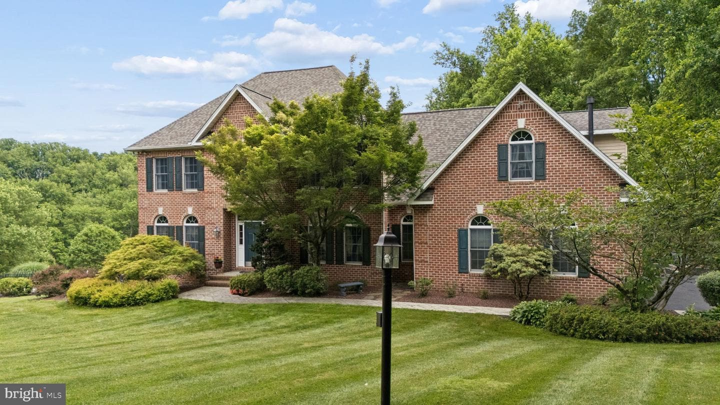 813 Saint Ann Drive photo 86