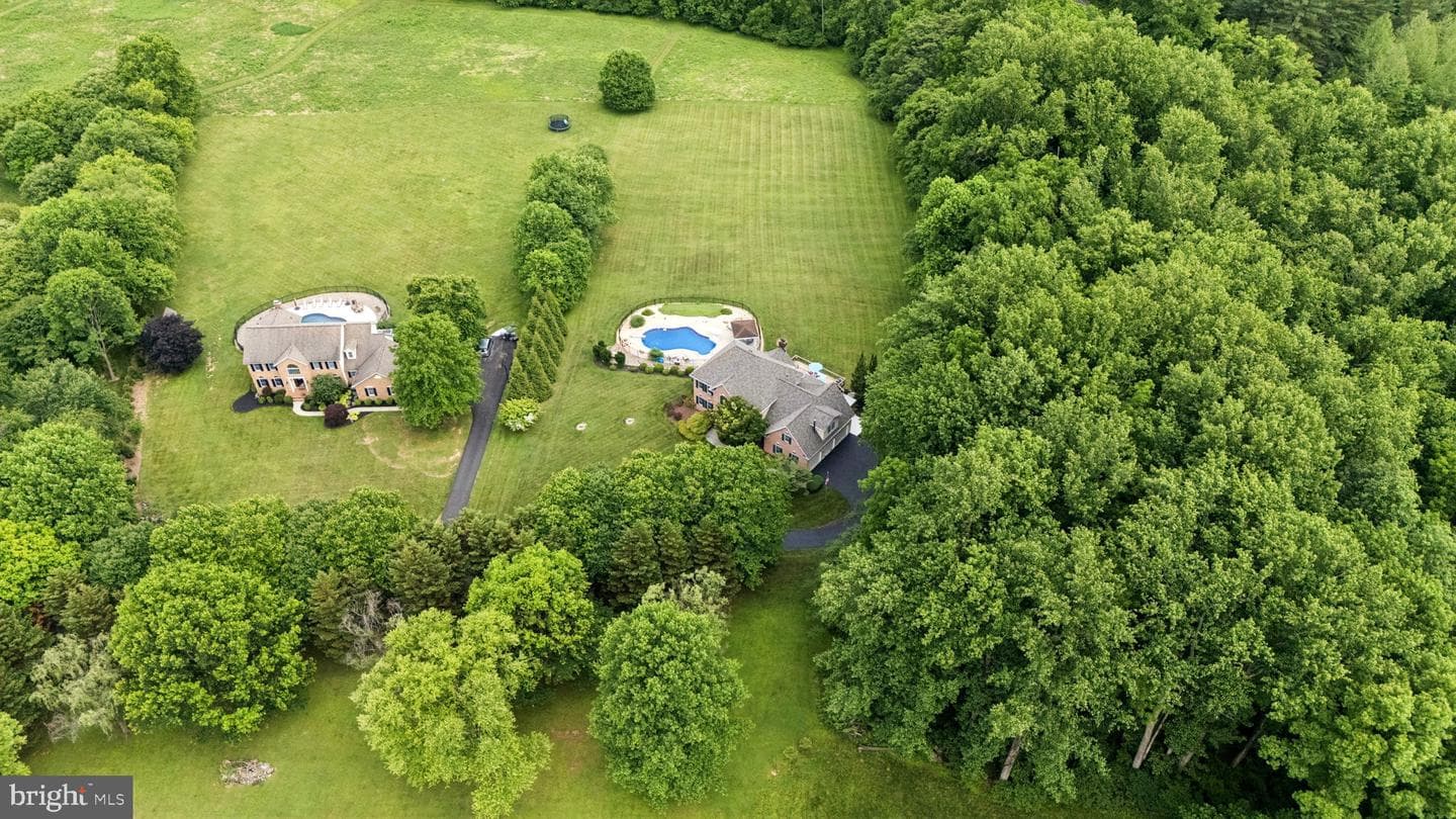 813 Saint Ann Drive photo 88