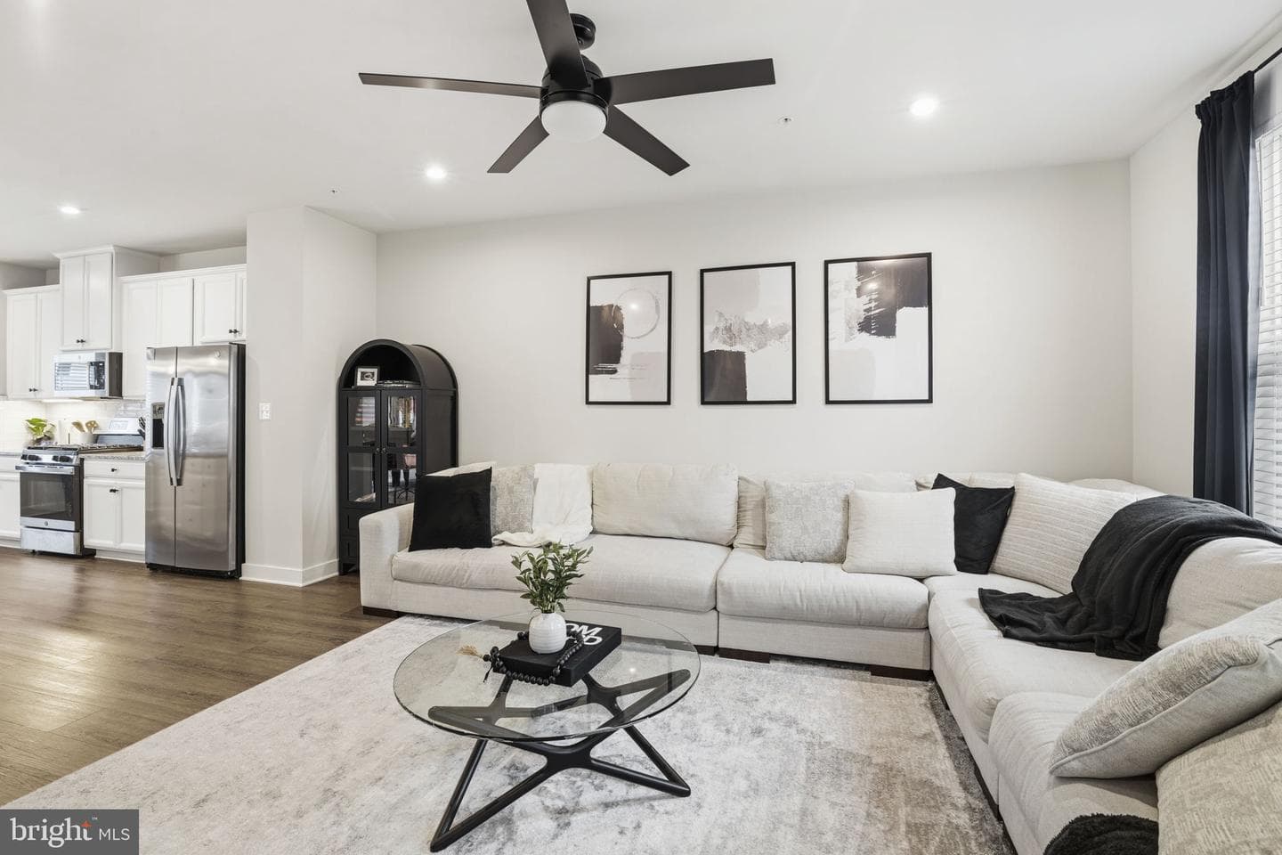 2510 Schooner Way photo 3