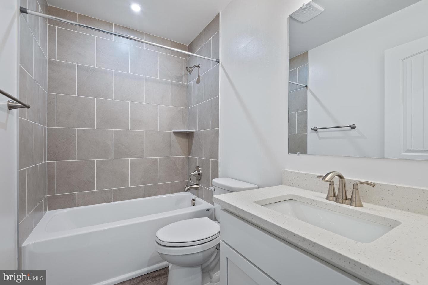 754 Bur Oak Court photo 22