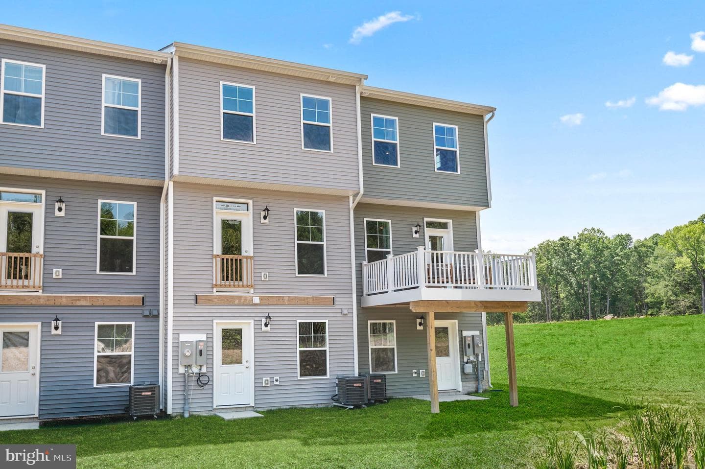 754 Bur Oak Court photo 24