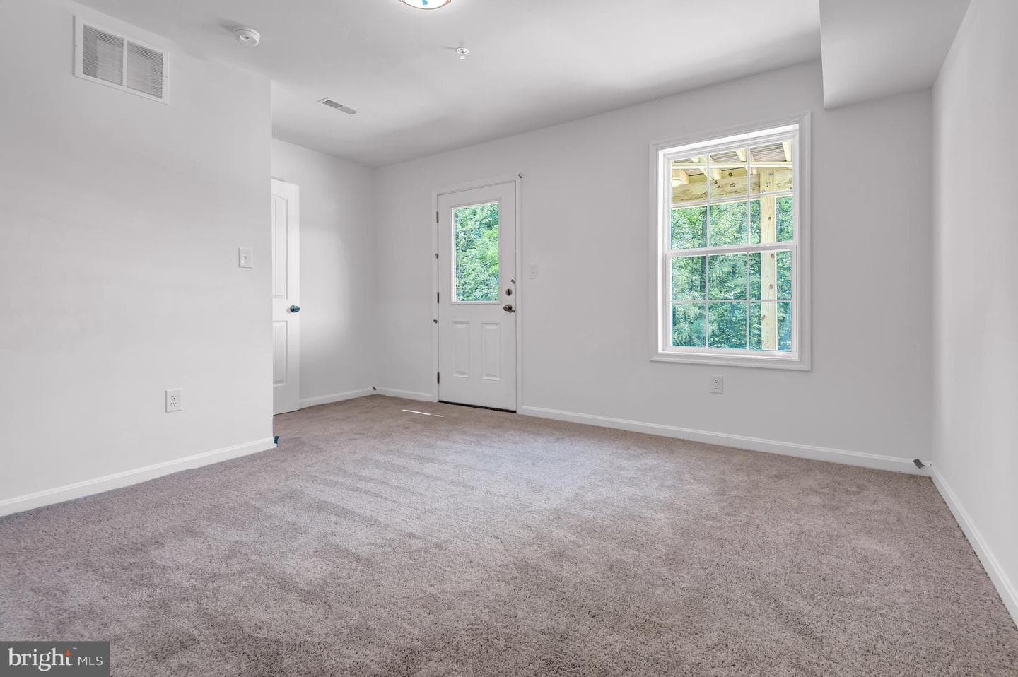 742 Bur Oak Court photo 19