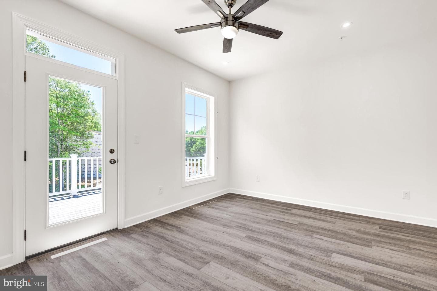 742 Bur Oak Court photo 6