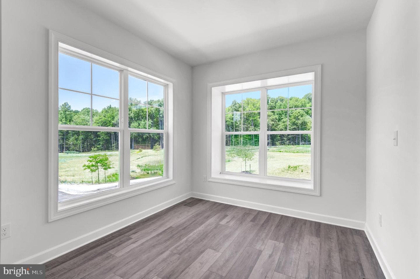 742 Bur Oak Court photo 8