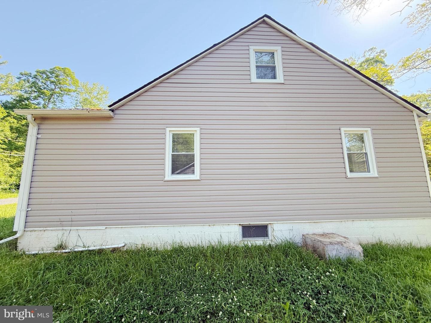 1535 Mitchell Lane photo 4