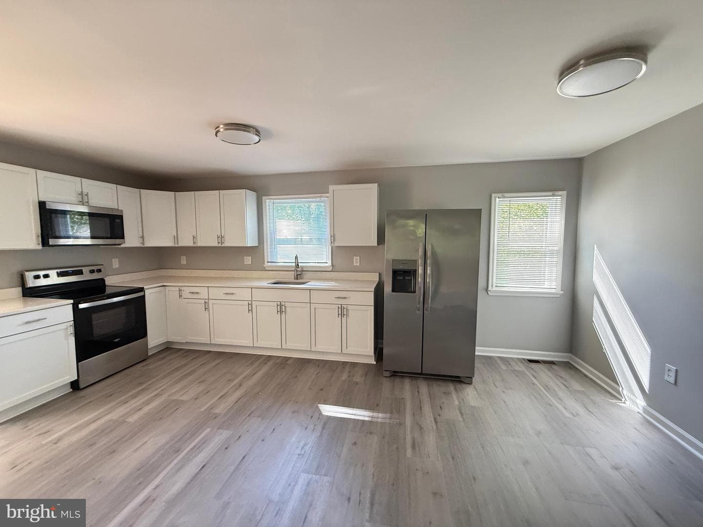 1535 Mitchell Lane photo 8