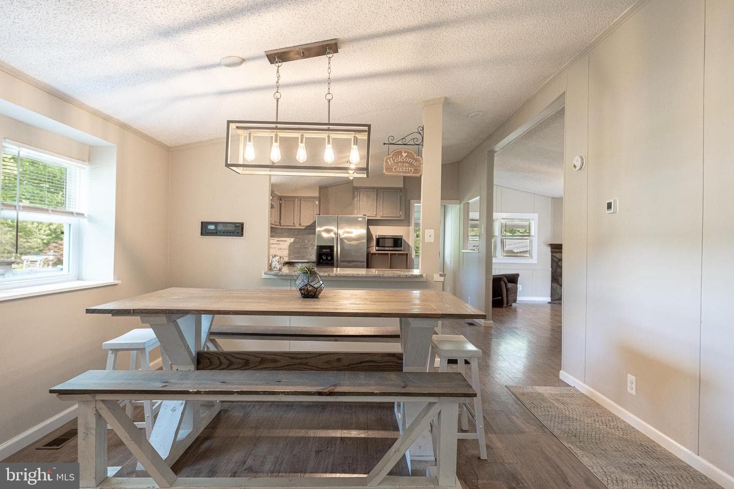 4403 Sanford Court photo 3