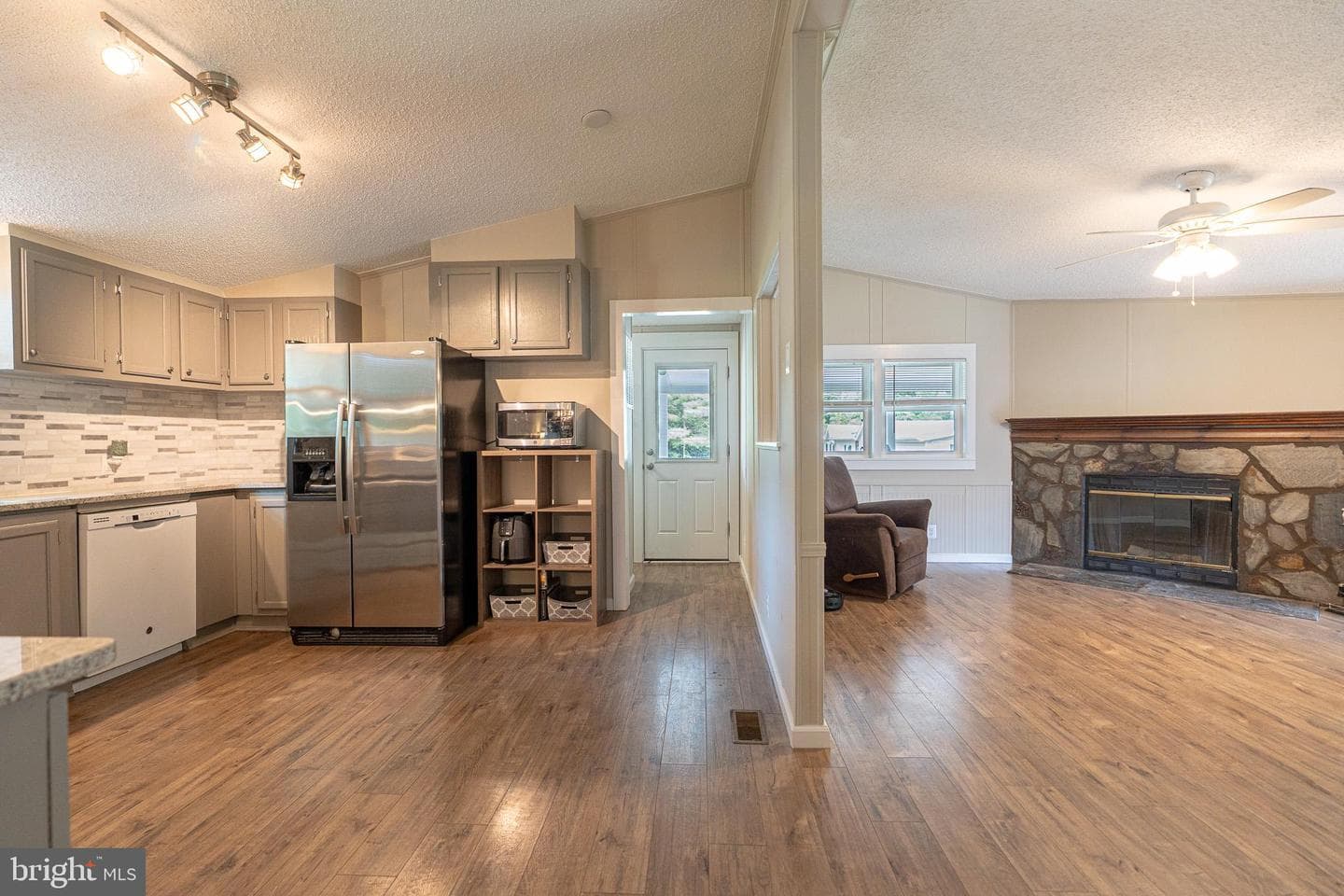 4403 Sanford Court photo 6